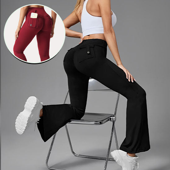 deux femme dos a nous montre comme utilise les poche des pantalon qui son rose et noir 
