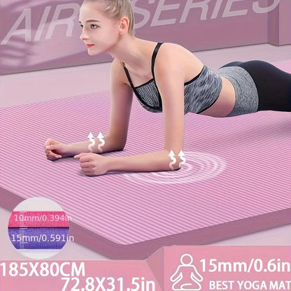 femme sur les coude montre l' épaisseur du tapis 